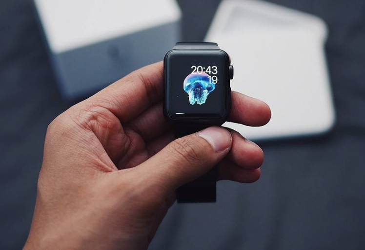 آیفون ۸ اولین گوشی آیفون با صفحه OLED به بازار آمد