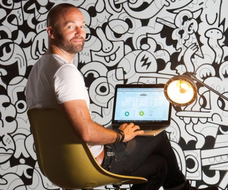 برند های فشن تولید ساعت به سمت تولید ساعت با استفاده از سیستم عامل اندروید رو ارودند